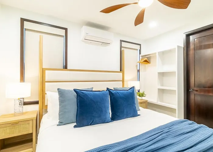 Cats Cradle And Mistico Club Boat Shuttle Villa *
